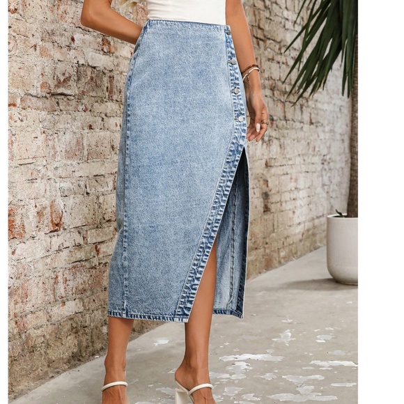 Western Light Wash Button Split Hem Midi Denim Jean Skirt - Picture 2 of 5